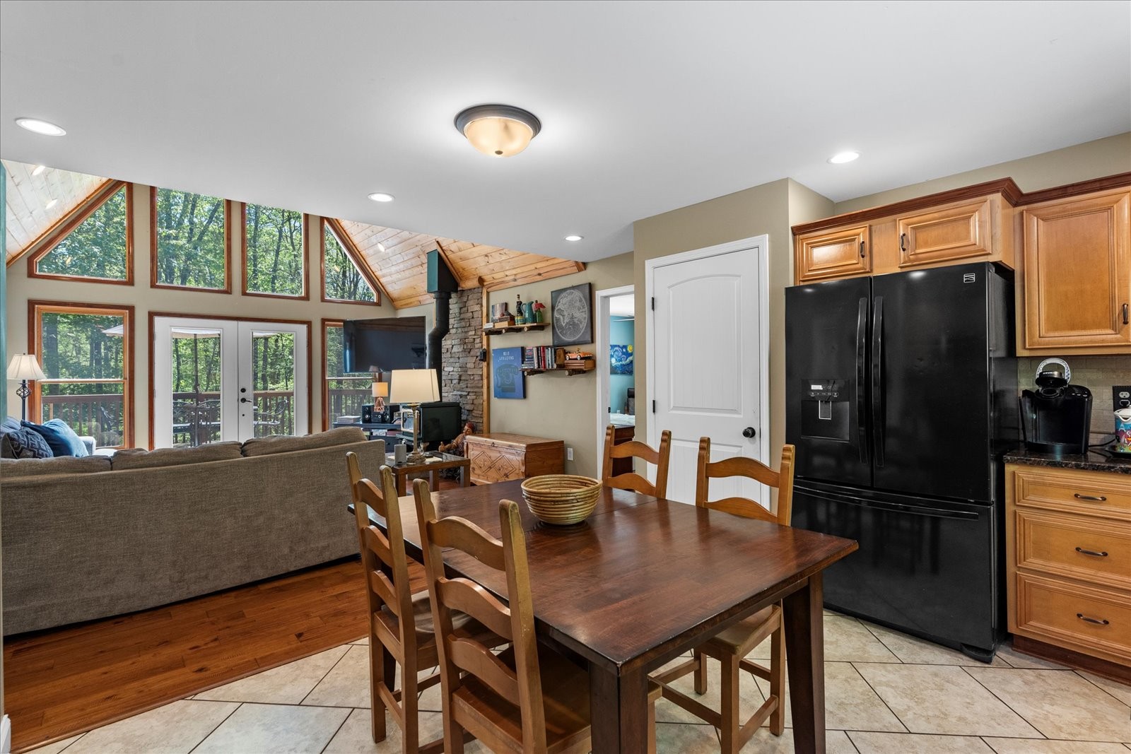 557 Green Forest Road Dunlap, TN 37327 - Photo 24 of 57 a dining room with furniture and window