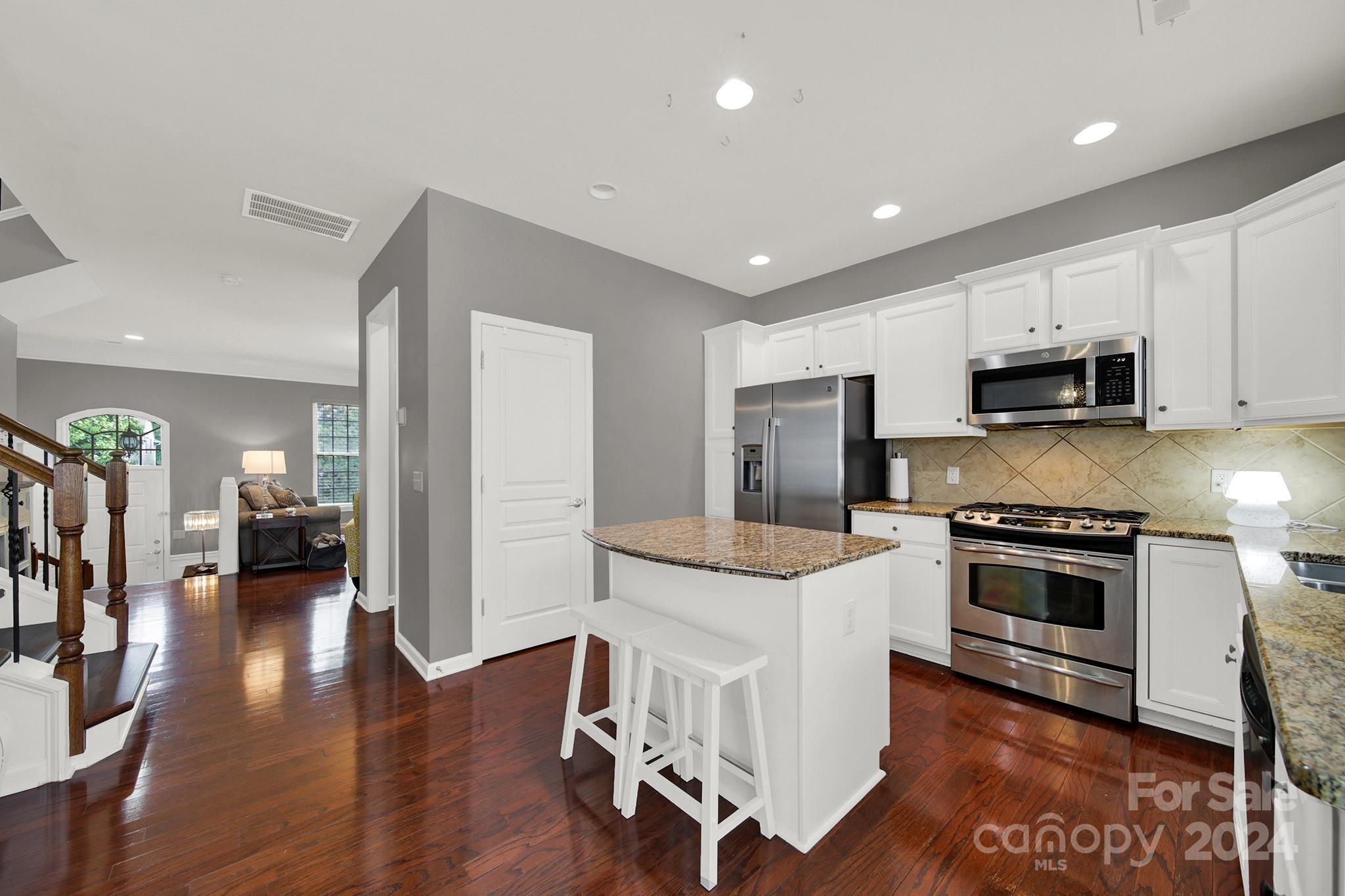 913 Lyndley Drive Fort Mill, SC 29708 - Photo 7 of 39 Gallery Image 7
