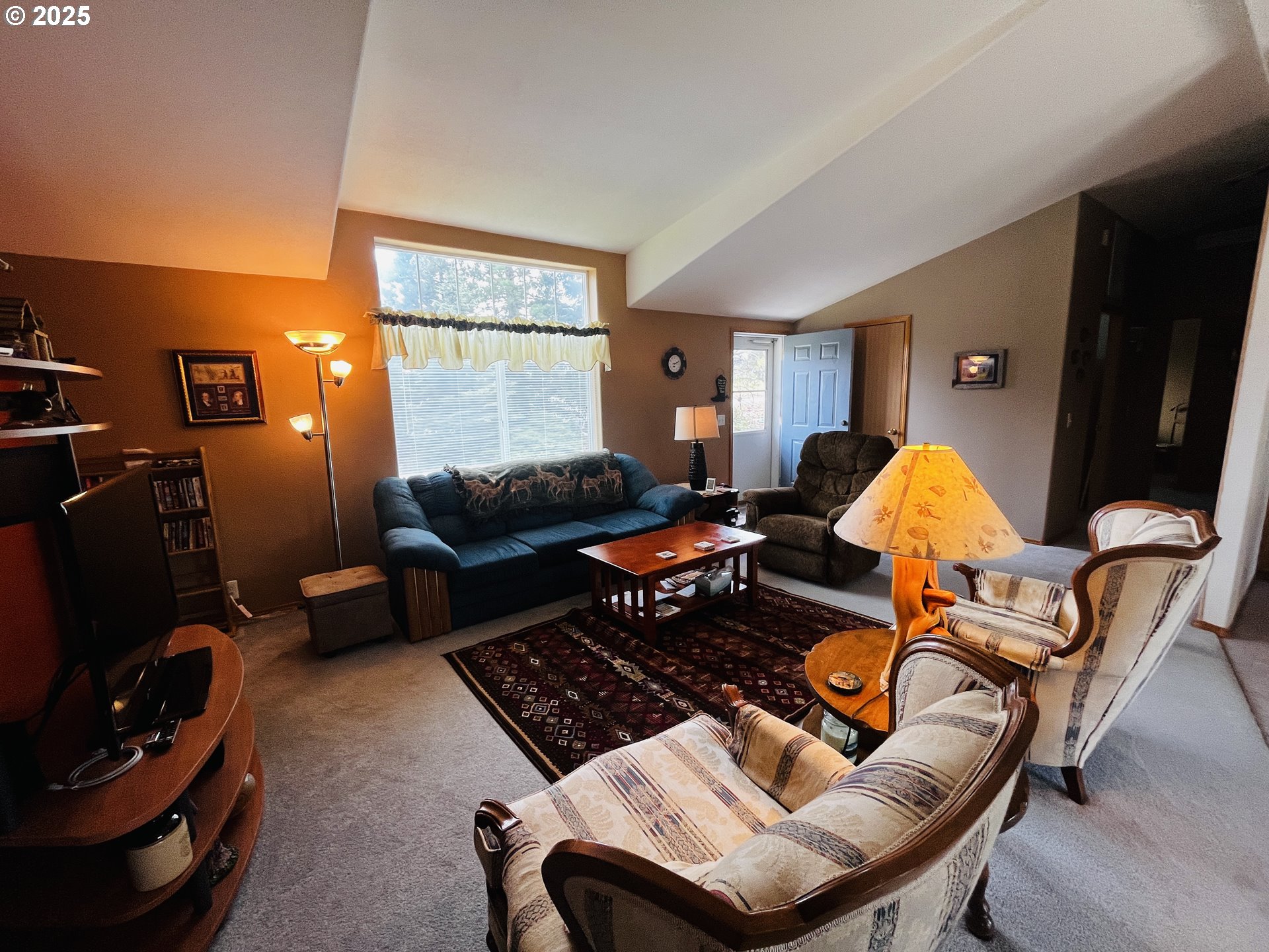 317 South Wayne R Road Tygh Valley, OR 97063 - Photo 24 of 35