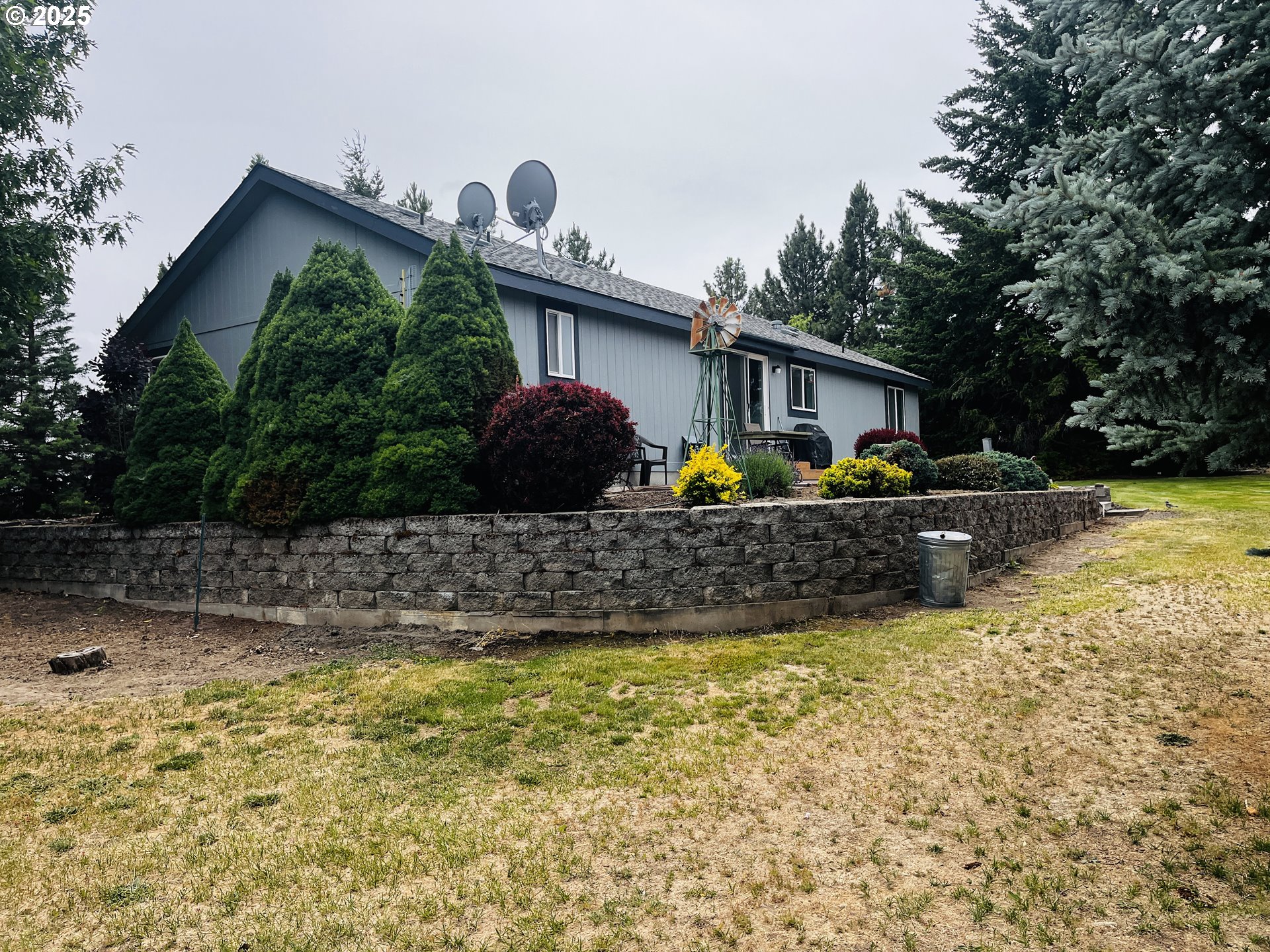 317 South Wayne R Road Tygh Valley, OR 97063 - Photo 8 of 35