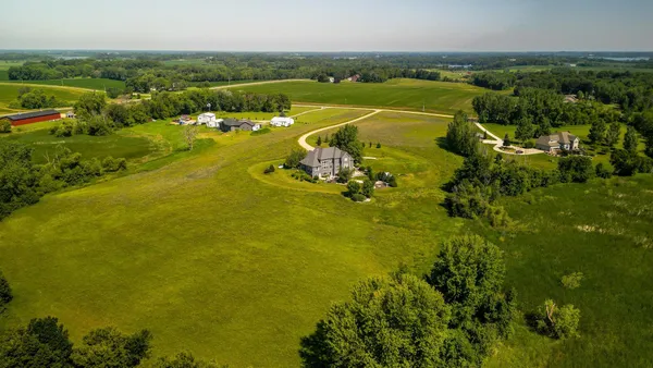 $1,100,000 | 60515 235th Street, Madison Lake, MN 56063