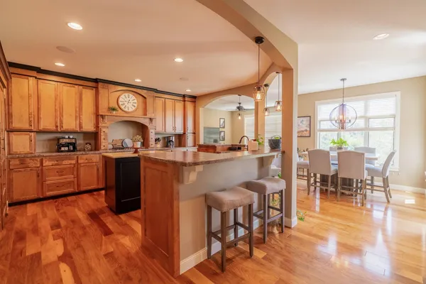 $1,100,000 | 60515 235th Street, Madison Lake, MN 56063