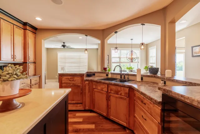 $1,150,000 | 60515 235th Street, Madison Lake, MN 56063