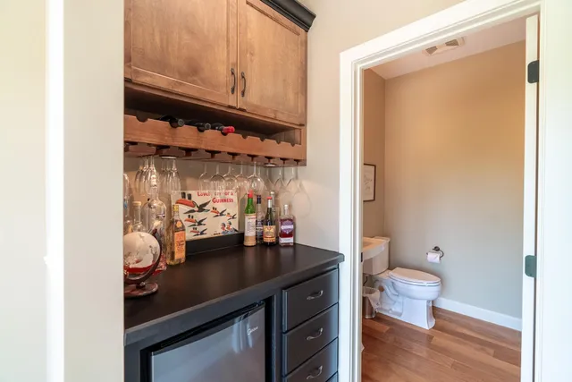 $1,150,000 | 60515 235th Street, Madison Lake, MN 56063