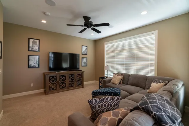 $1,150,000 | 60515 235th Street, Madison Lake, MN 56063