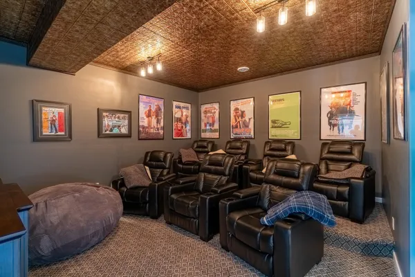 $1,100,000 | 60515 235th Street, Madison Lake, MN 56063