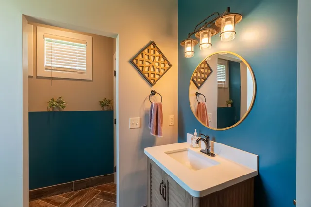 $1,100,000 | 60515 235th Street, Madison Lake, MN 56063