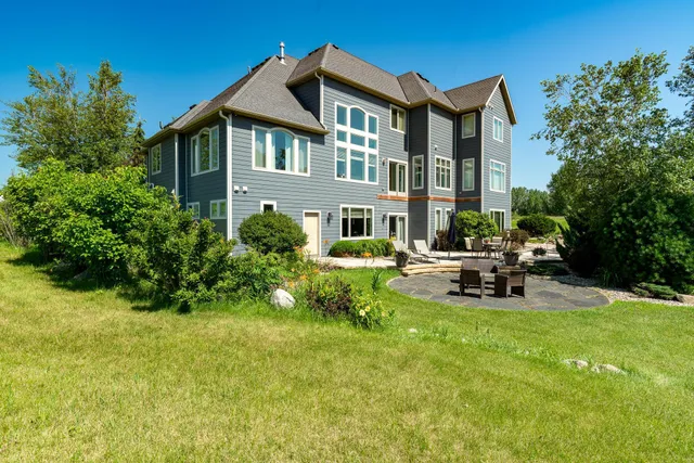 $1,150,000 | 60515 235th Street, Madison Lake, MN 56063