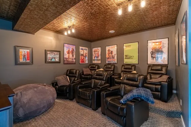 $1,150,000 | 60515 235th Street, Madison Lake, MN 56063