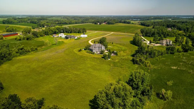 $1,150,000 | 60515 235th Street, Madison Lake, MN 56063