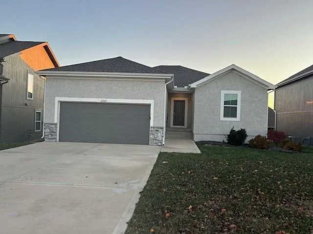 $365,000 | 21803 Massa Circle, Peculiar, MO 64078