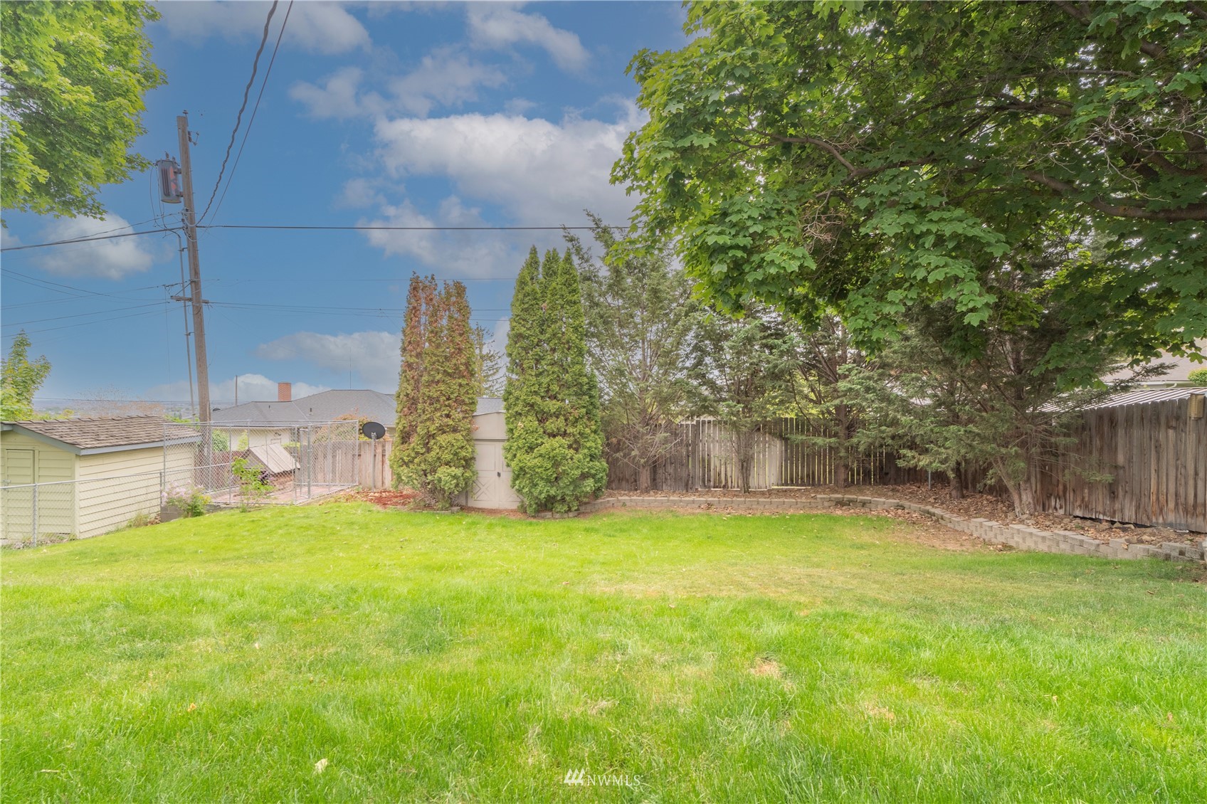 383 Maringo Road Ephrata, WA 98823 - Photo 25 of 29 a view of a back yard
