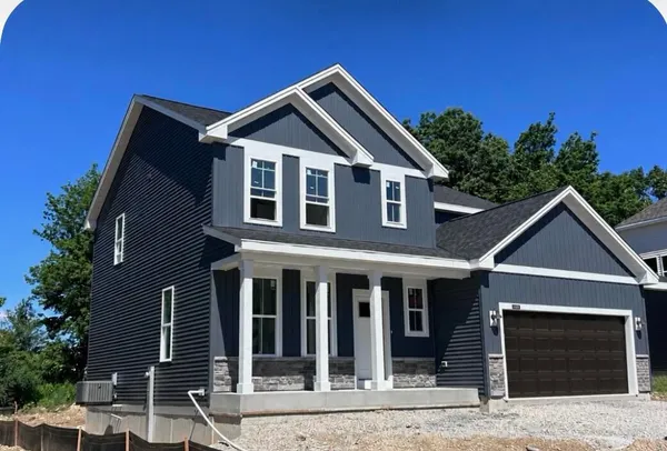 $581,900 | 1131 Mt Vernon Drive, Hartford, WI 53027
