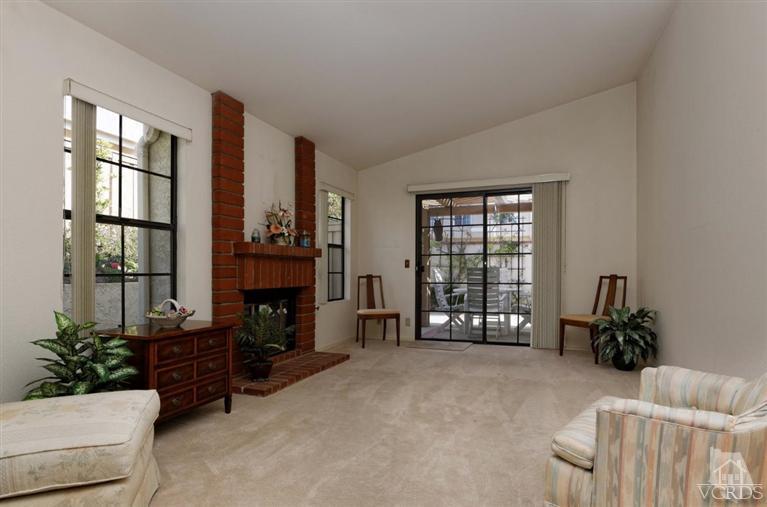 680 Cartpath Place Simi Valley, CA 93065 - Photo 3 of 25 Additional Photo