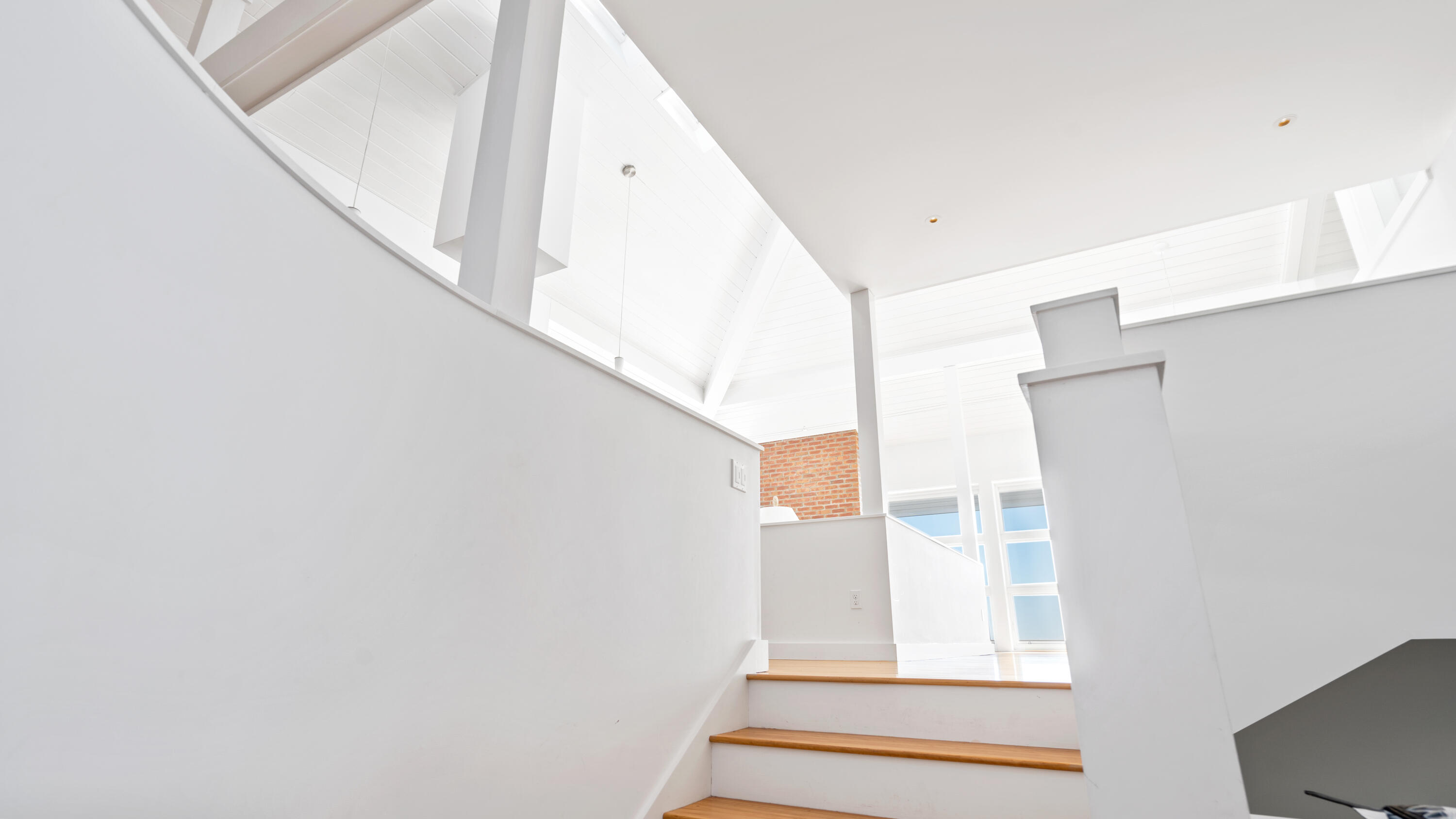 27 Cliff Road New Harbor, ME 04554 - Photo 10 of 69 DSC03664