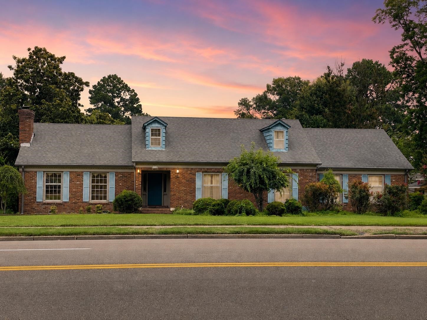 5534 Walnut Grove Road Memphis, TN 38120 - Photo 1 of 40 Gallery Image 1