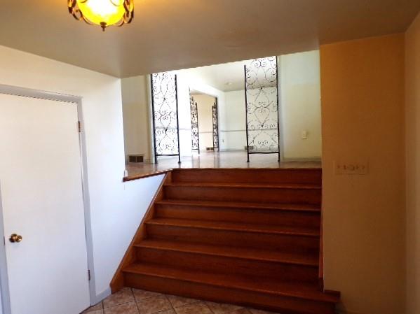 114 Duncan Circle Beaver, PA 15009 - Photo 12 of 35 a view of entryway