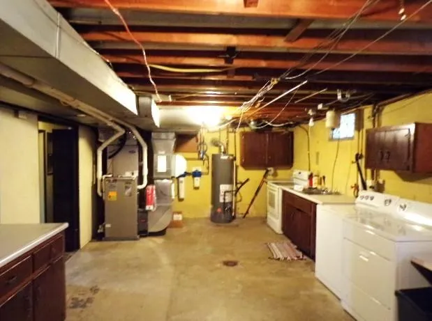 a view of a storage & utility room
