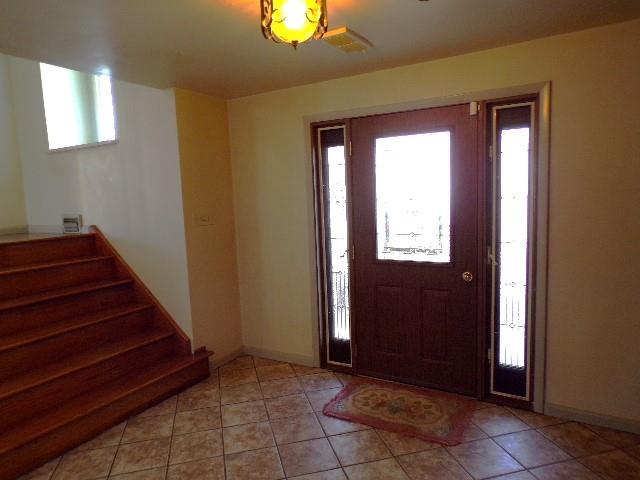 114 Duncan Circle Beaver, PA 15009 - Photo 5 of 30 a view of entryway and hall with a window