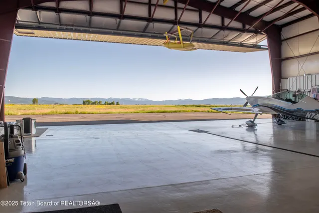 $2,300,000 | 1779 Falcon Lane, Driggs, ID 83422