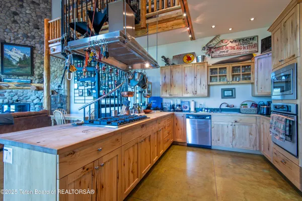 $2,300,000 | 1779 Falcon Lane, Driggs, ID 83422