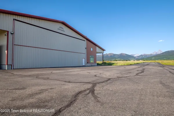 $2,300,000 | 1779 Falcon Lane, Driggs, ID 83422