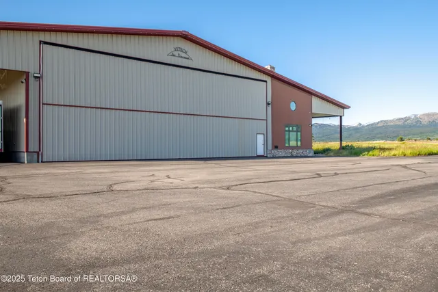 $2,300,000 | 1779 Falcon Lane, Driggs, ID 83422