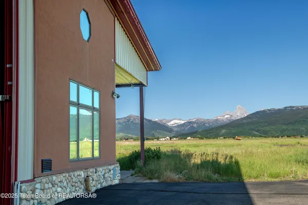 $2,300,000 | 1779 Falcon Lane, Driggs, ID 83422