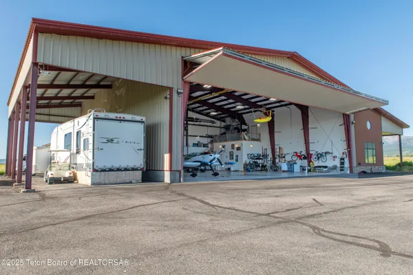 $2,300,000 | 1779 Falcon Lane, Driggs, ID 83422