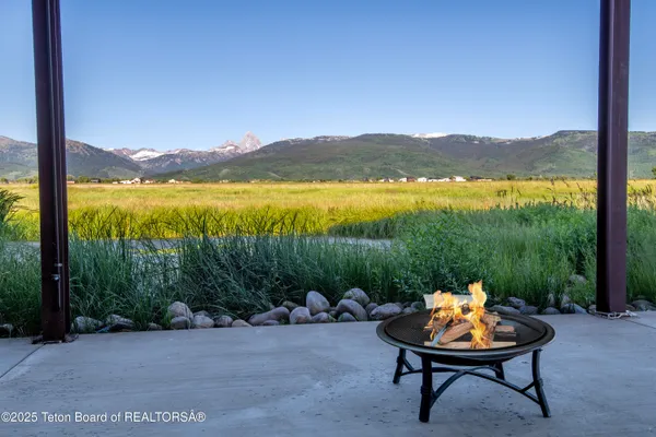 $2,300,000 | 1779 Falcon Lane, Driggs, ID 83422