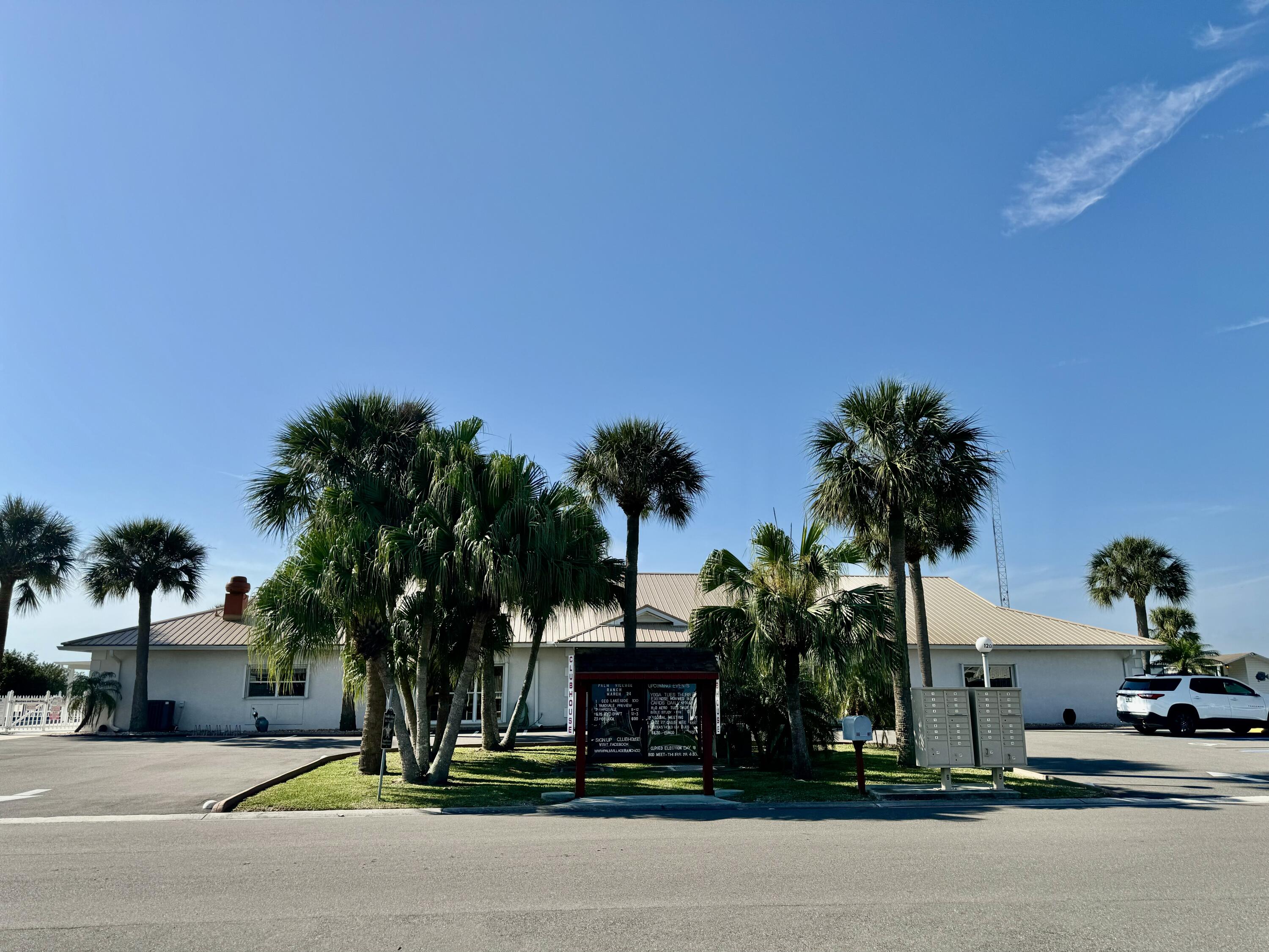 4350 Southwest 13th Avenue Okeechobee, FL 34974 - Photo 40 of 43 a view of street with houses