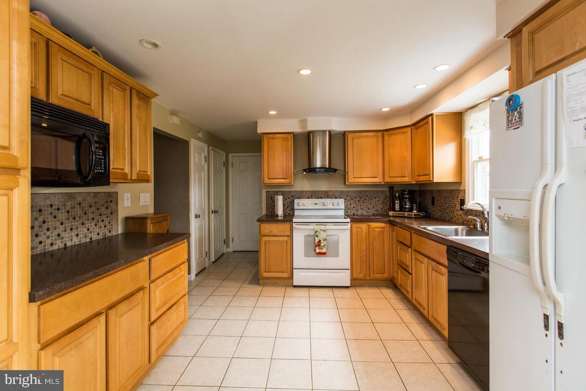 879 Hornig Road Lancaster, PA 17601 - Photo 6 of 57 Gallery Image 6