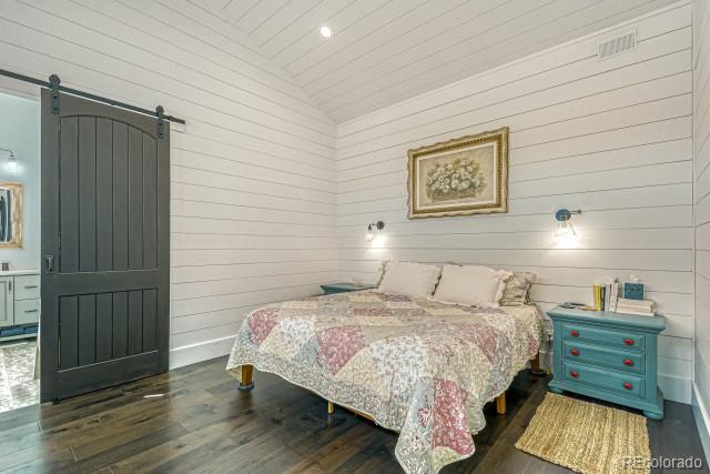 560 Talons Reach Run Berthoud, CO 80513 - Photo 21 of 43 a bedroom with a bed and a window