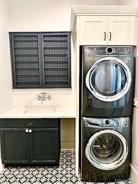 560 Talons Reach Run Berthoud, CO 80513 - Photo 26 of 43 a utility room with dryer and washer