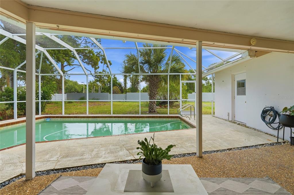 3927 Country View Lane Sarasota, FL 34233 - Photo 46 of 48 a view of a garden
