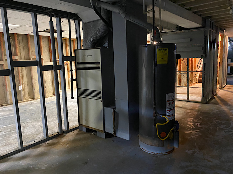 1628 North 2510th Road Ottawa, IL 61350 - Photo 19 of 24 a view of a garage with wooden floor