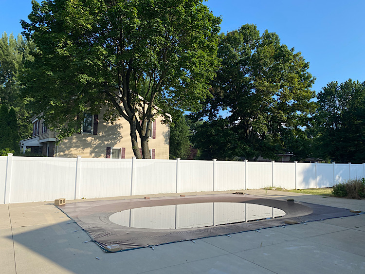 1628 North 2510th Road Ottawa, IL 61350 - Photo 21 of 24 a view of a swimming pool with a yard