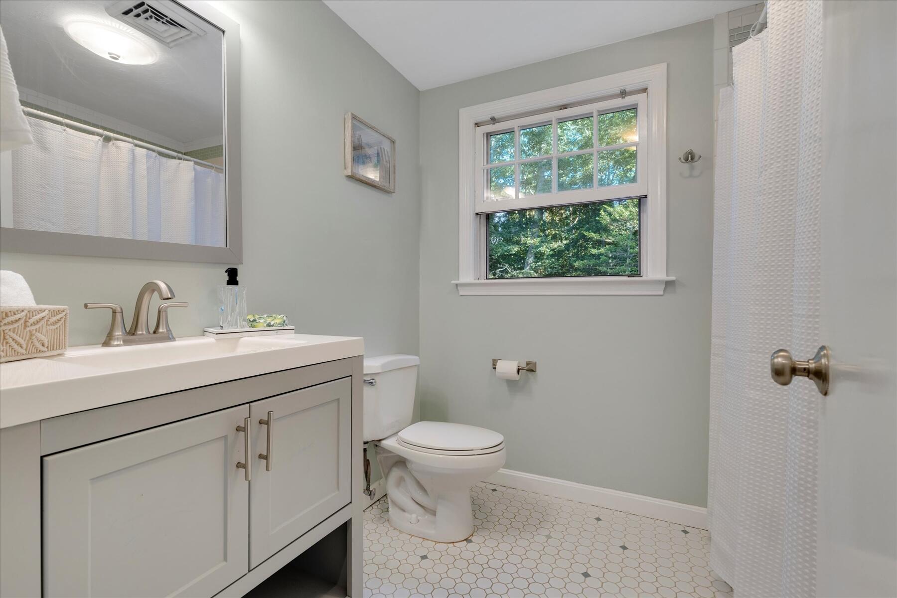 32 Crowell Road Sandwich, MA 02563 - Photo 21 of 45 31-MG_4799-r