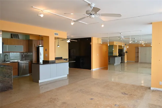 $239,000 | 2100 Sans Souci Boulevard, Unit E1, North Miami, FL 33181