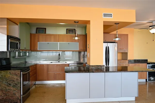 $239,000 | 2100 Sans Souci Boulevard, Unit E1, North Miami, FL 33181