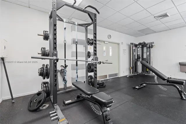 $239,000 | 2100 Sans Souci Boulevard, Unit E1, North Miami, FL 33181