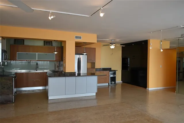 $239,000 | 2100 Sans Souci Boulevard, Unit E1, North Miami, FL 33181