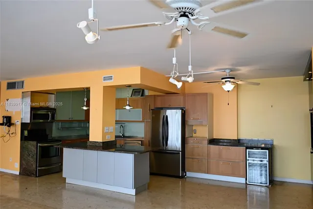 $239,000 | 2100 Sans Souci Boulevard, Unit E1, North Miami, FL 33181
