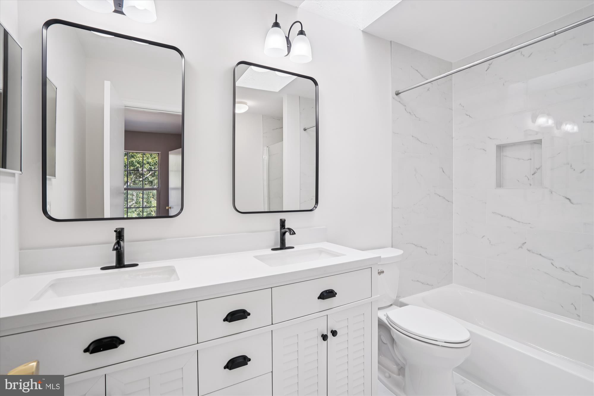 6926 Mayfair Road Laurel, MD 20707 - Photo 22 of 30 Primary Bath