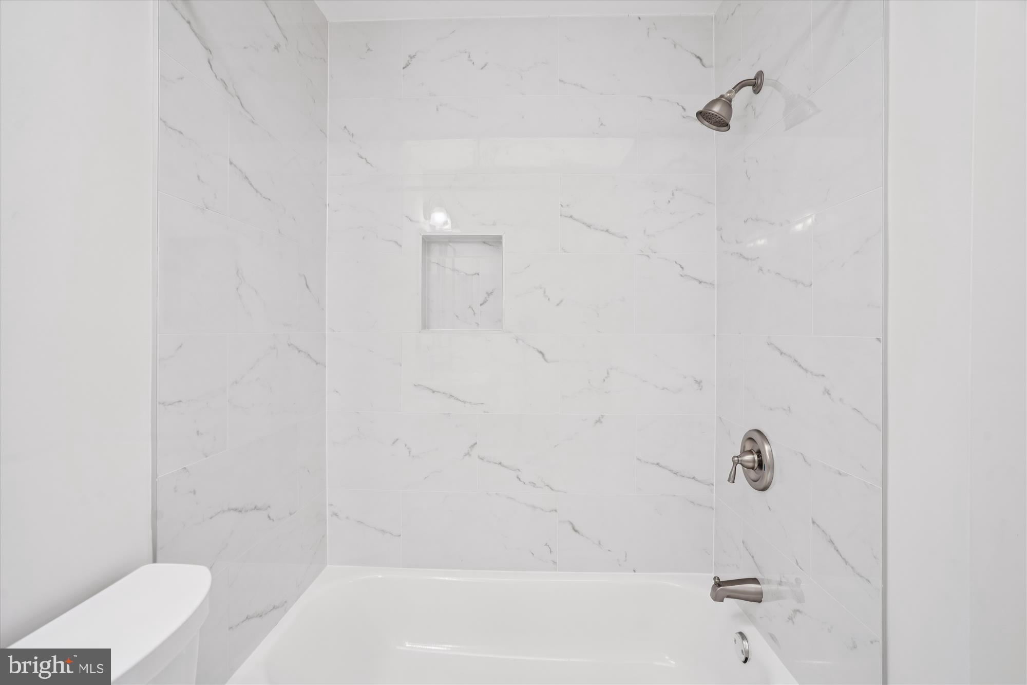 6926 Mayfair Road Laurel, MD 20707 - Photo 23 of 30 Primary Bath