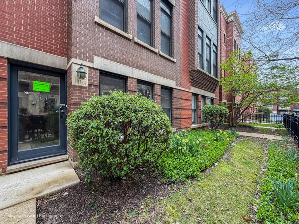 $526,500 | 814 West 15th Place, Chicago, IL 60608