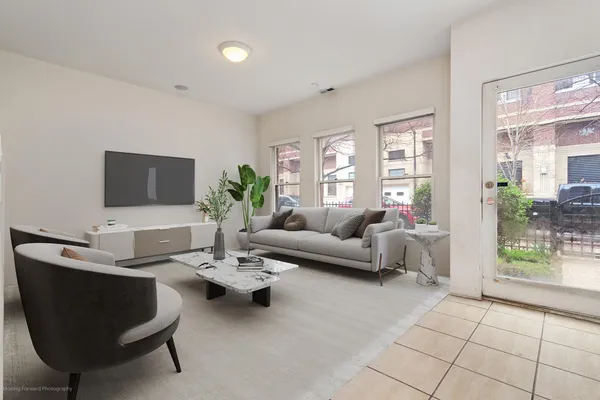 $526,500 | 814 West 15th Place, Chicago, IL 60608