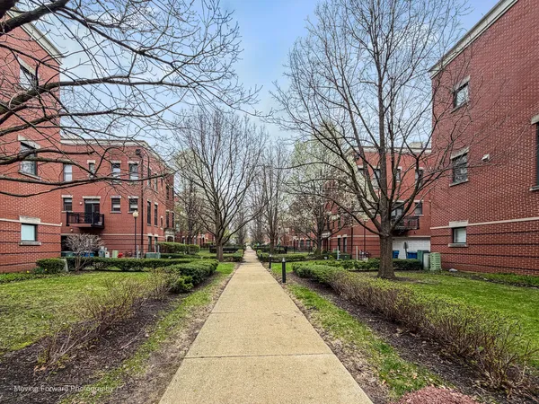 $526,500 | 814 West 15th Place, Chicago, IL 60608