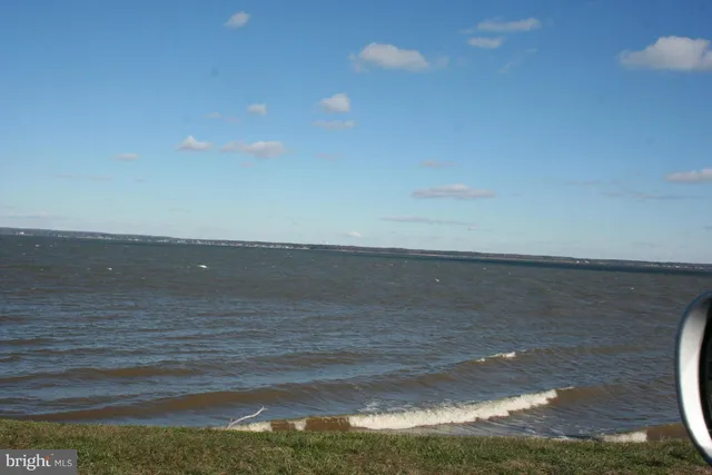 $1,500 | 809 Bancroft Avenue, Colonial Beach, VA 22443