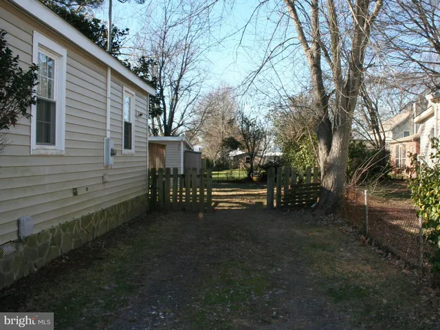 $1,500 | 809 Bancroft Avenue, Colonial Beach, VA 22443